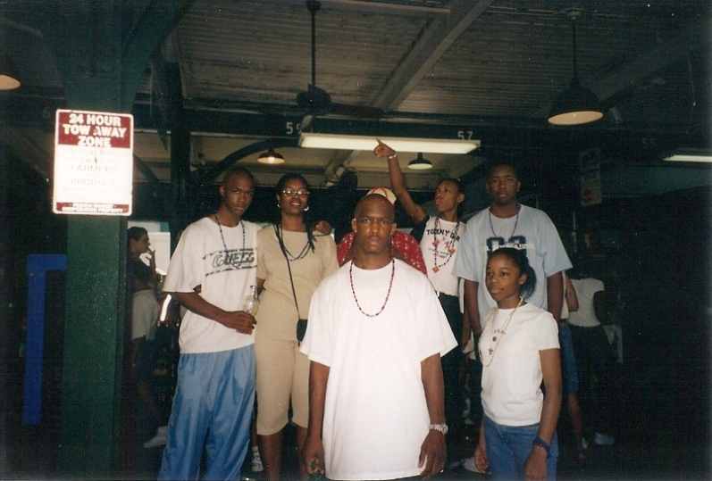 Marcus Cassel with family and friends, photo 16