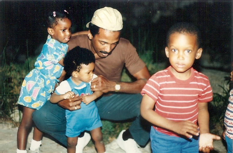 Marcus Cassel with family and friends, photo 23